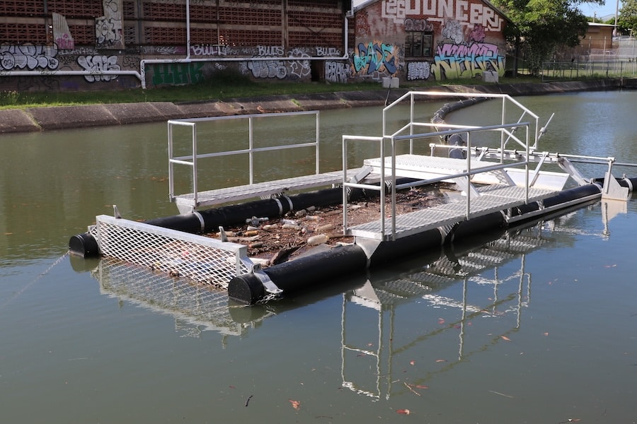 Hunter Water installs new litter trap at Throsby Creek